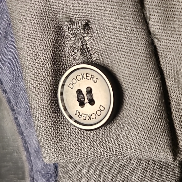 Dockers Lux Signature Classic pleated gray khakis - Picture 13 of 15